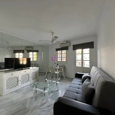 En Pleno Centro De * 托雷莫利诺斯