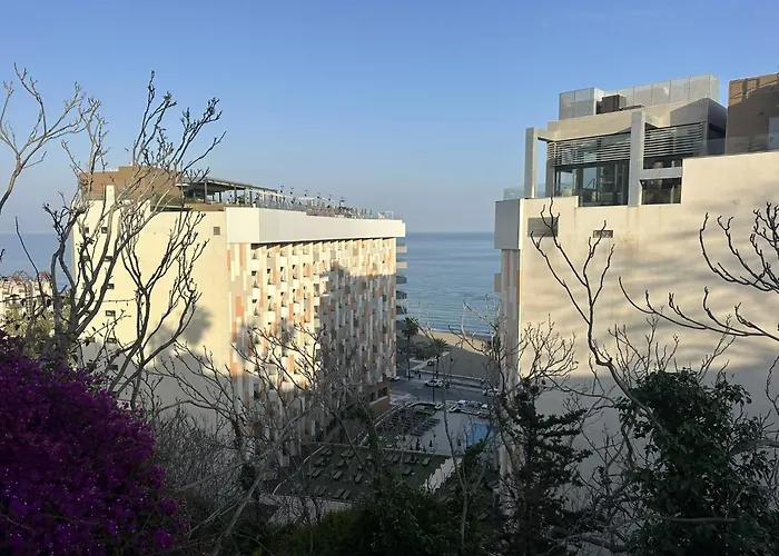 En Pleno Centro De Apartman Torremolinos